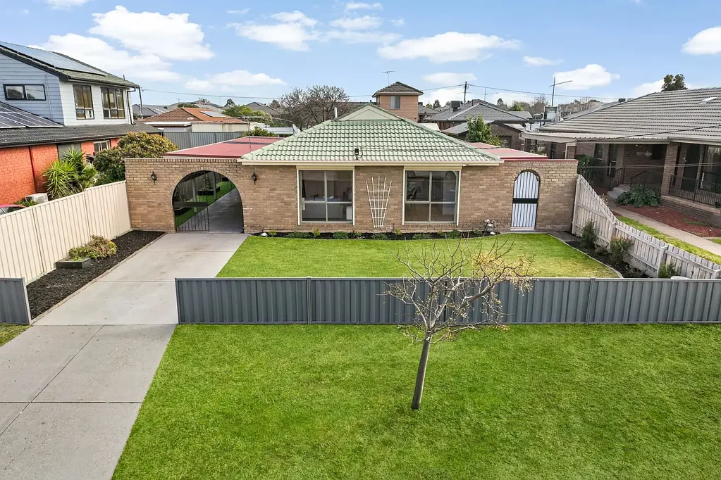 2 Miners Court, Diggers Rest, VIC 3427