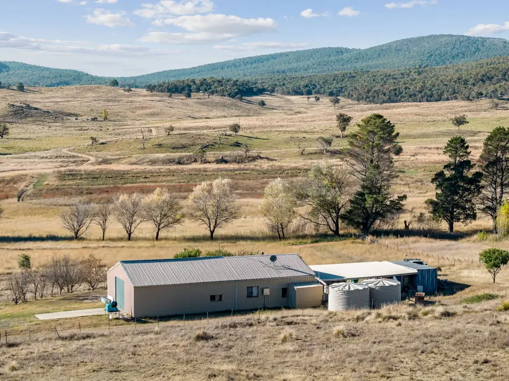 Cooma 60 Acres with Weekender, Creek Frontage, and Stunning Views!