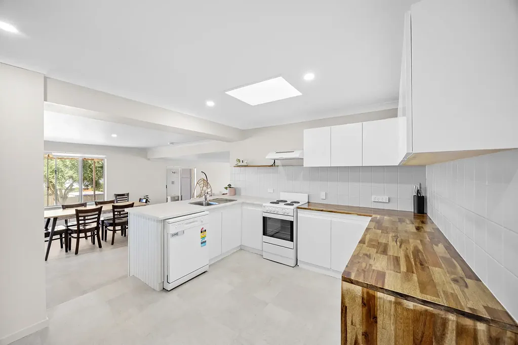 24 Belvedere Crescent, Eaton, WA 6232