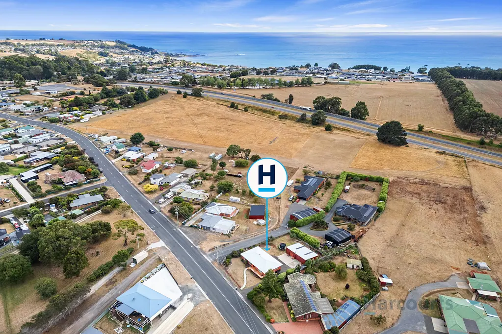 135 South Road, Penguin, TAS 7316