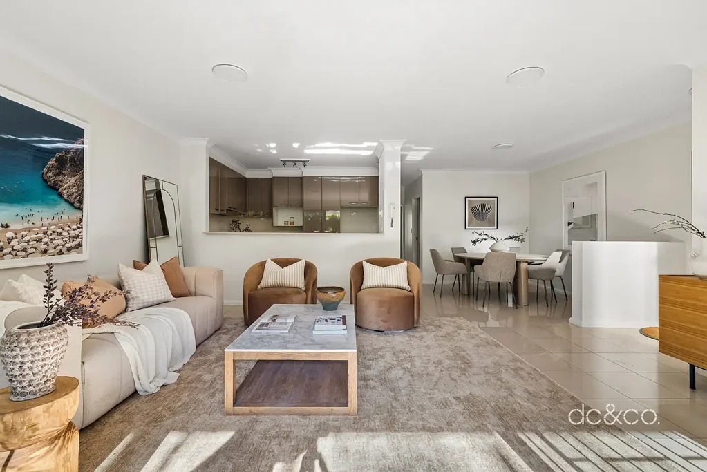 North Strathfield 2Kwarto Space, light and a terrace to call your own