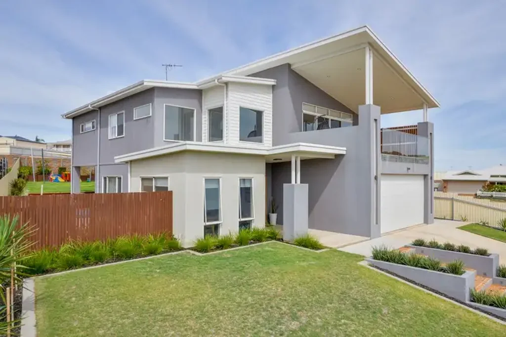 Hannans 4房  Uninterrupted Parkland Views | Exceptional Family Living