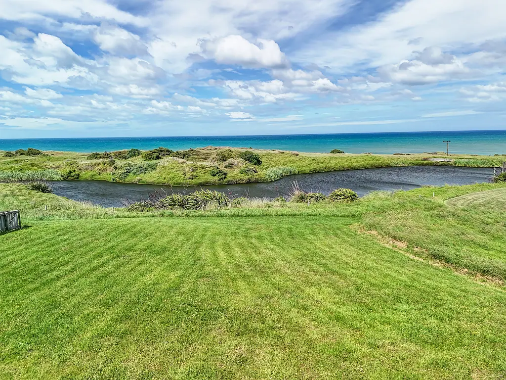 Waverley  Uninterrupted sea views
