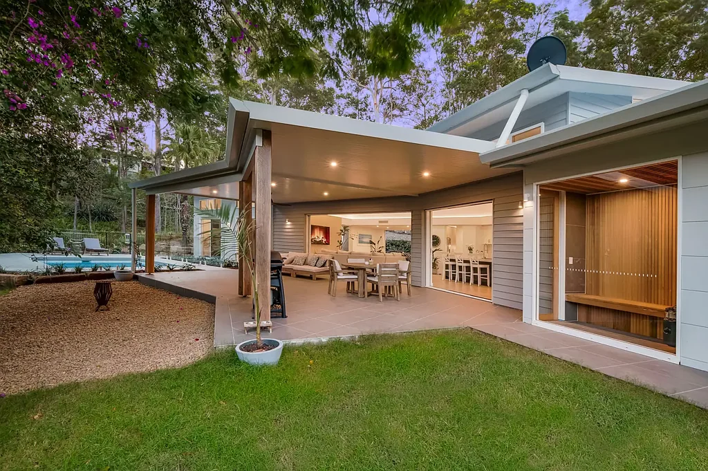 Reedy Creek 4房  Peaceful, Private, Sanctuary Established on Two Acres in Prime Location!