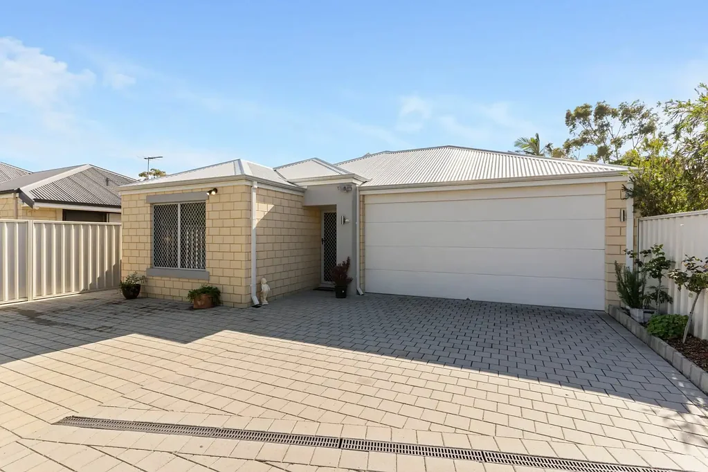38 Kenmare Ave, Thornlie, WA 6108