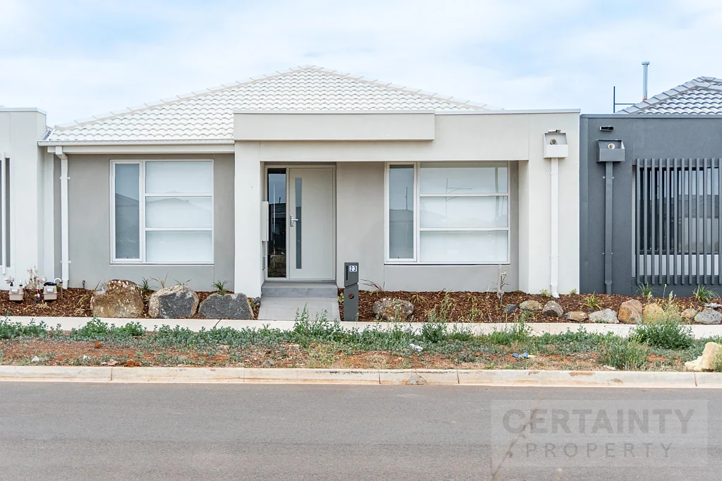 Modern Four-Bedroom Family Home in Strathtulloh  Perfect for Convenience and Comfort!