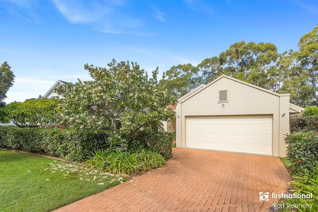 Salamander Bay 4 Slaapkamer EFFORTLESS LIVING IN HIGHLY SOUGHT-AFTER GOLF ESTATE!
