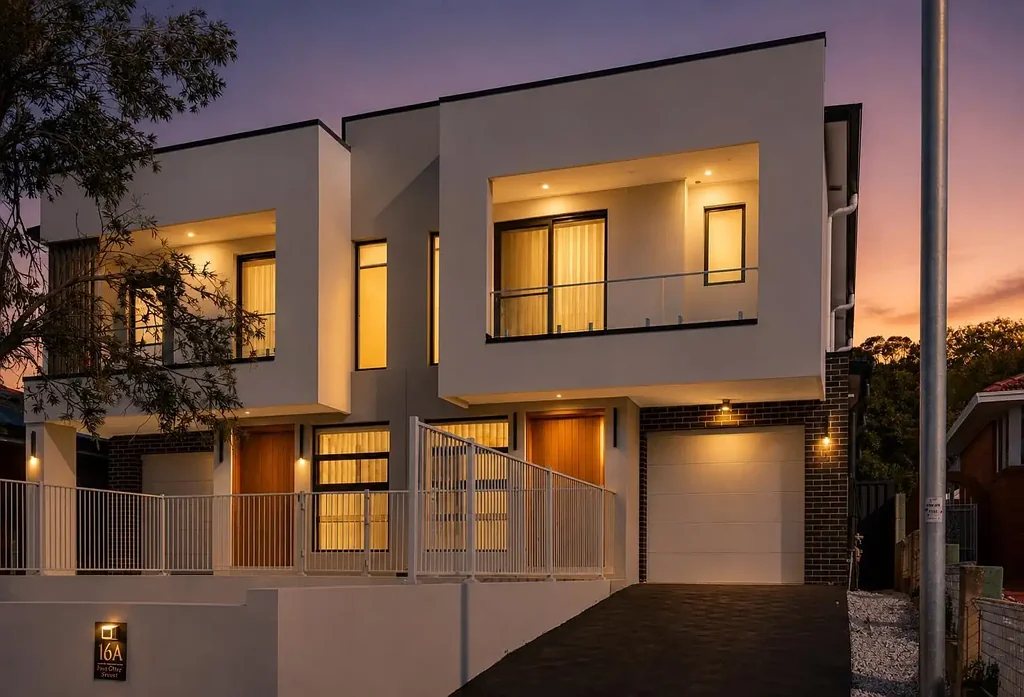 Girraween 5غرفة نوم Brand New Luxury Duplex With Elevated Parramatta City Views