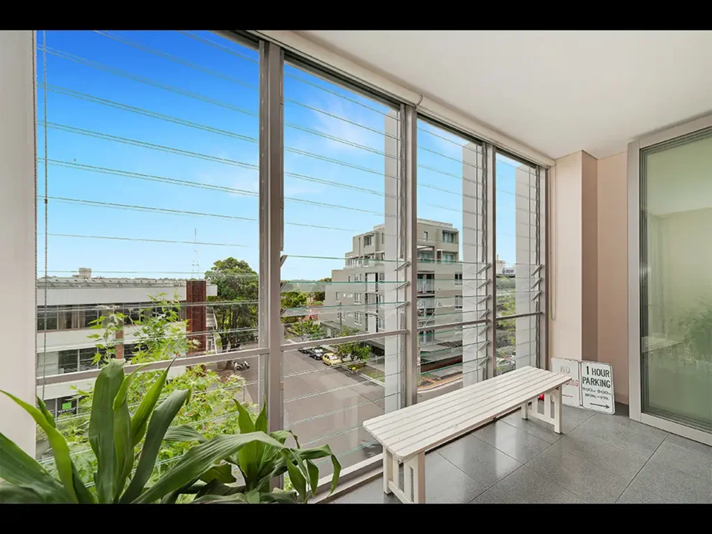 Luxury Two Bedroom Apartment In The Heart of St Leonards.