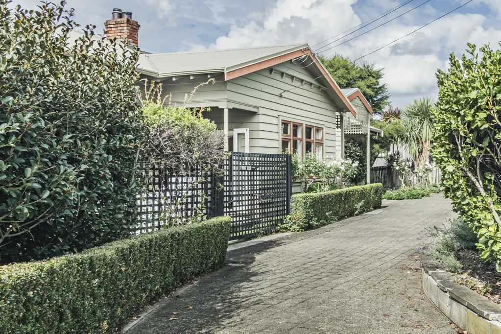 Te Awamutu 5房  Multi-gen living? This is for you – Vendors moving
