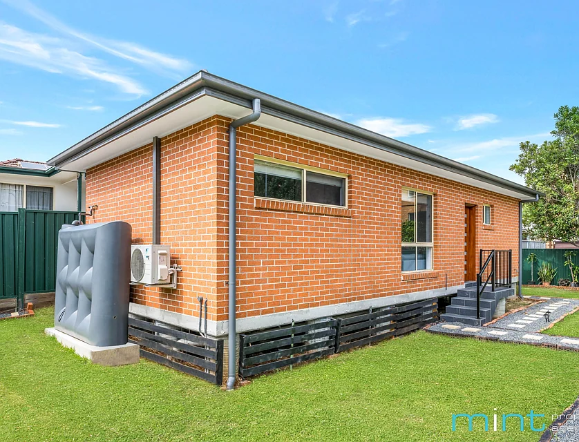 Granny Flat 74 Second Avenue, Campsie, South Western Suburbs, 2 habitaciones, 2 baños, Flat