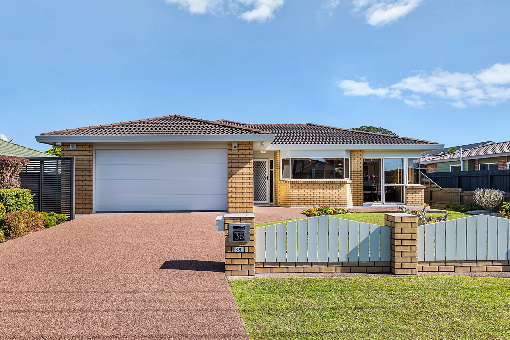 Orewa 3ห้องนอน Edward Avenue Charm - Easy Living in Orewa