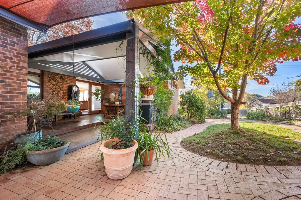 Ainslie 4Habitaciones Fully renovated home on blue-chip street