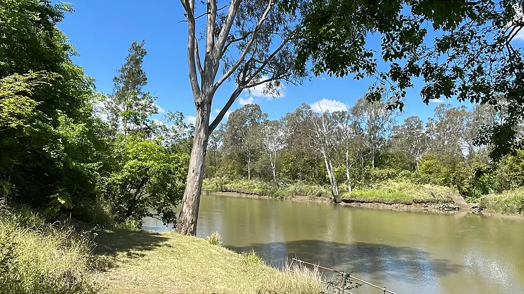 Karalee 3 Slaapkamer 🌿 Ultimate Riverfront Lifestyle 🌿