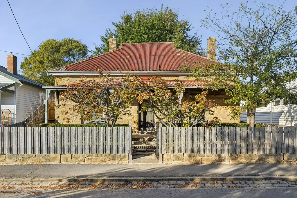 Kyneton 4房  'Malakuna' - A Home with History, Heart and Endless Charm
