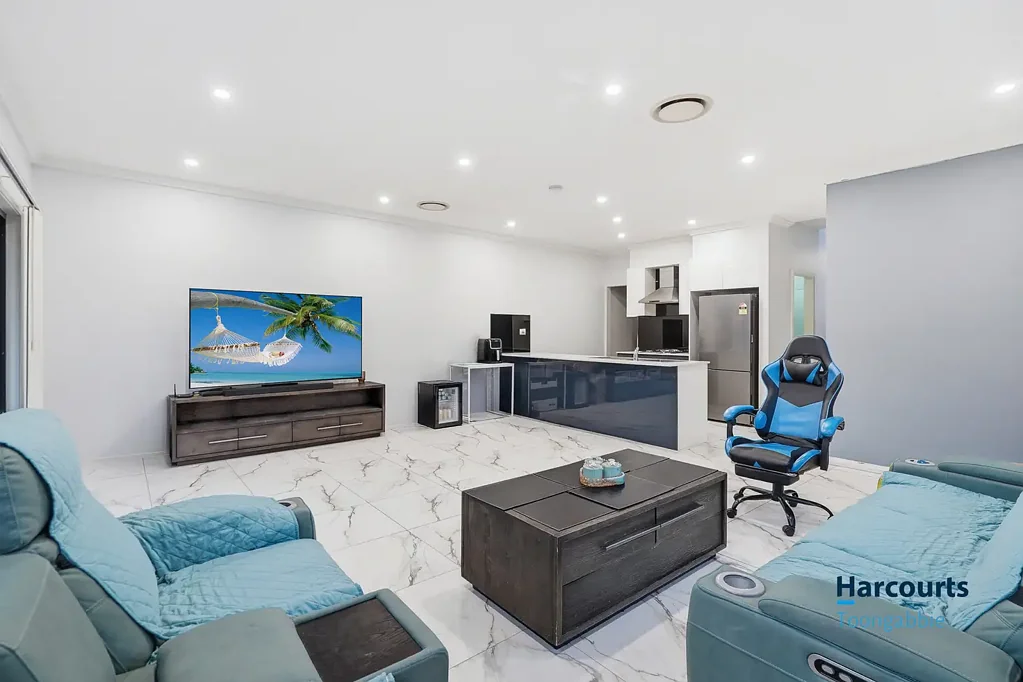 Toongabbie 4房 行政杰作 | 空间、风格与无与伦比的地理位置！ Executive Masterpiece | Space, Style & Unbeatable Location!