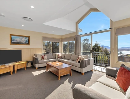 6/14 Nettin Circuit, Jindabyne, NSW 2627, 4部屋, 2バスルーム, Townhouse