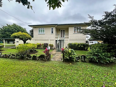 Innisfail 3Moenga HIGHSET HOME IN INNISFAIL