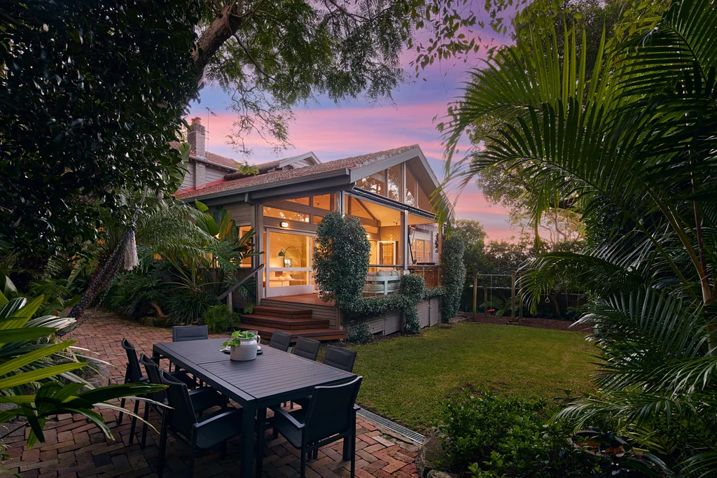 Cremorne 5 Slaapkamer Rare Federation Estate On 670sqm Corner Holding - First Time Offered In 47 Years