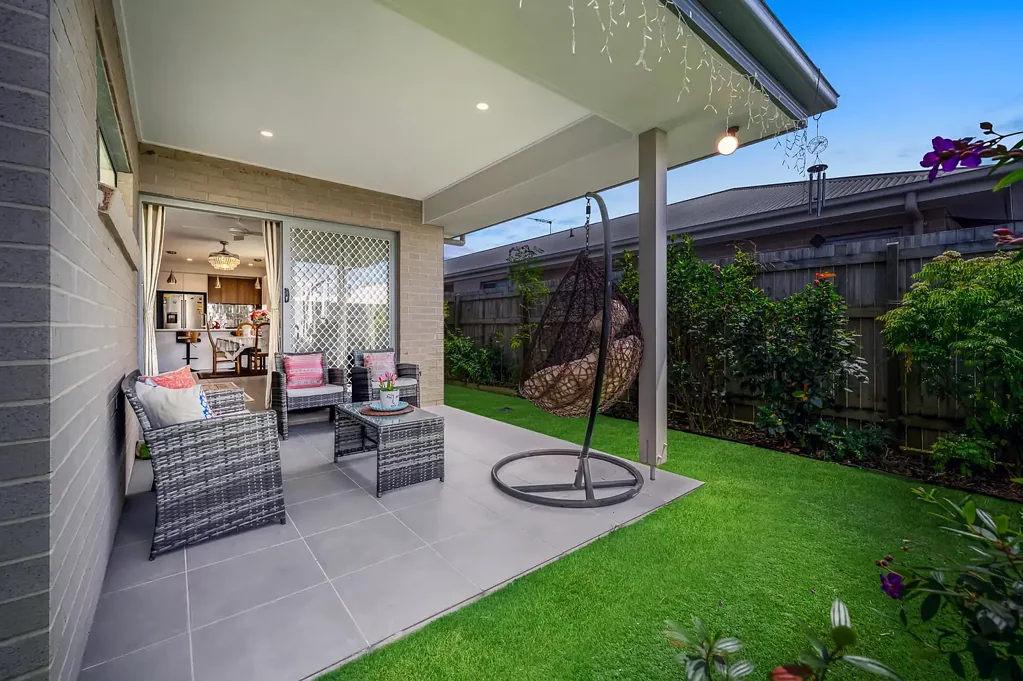 Strathpine 4房 时尚内饰与易打理的户外生活 Stylish Interiors and Easy-Care Outdoor Living