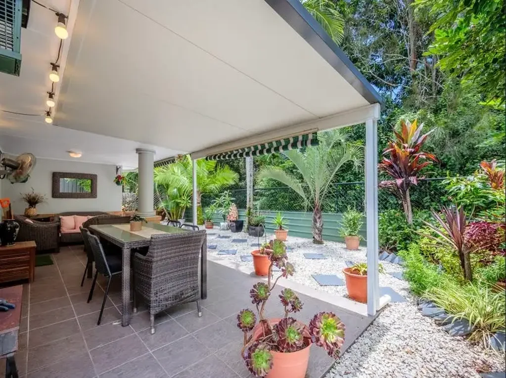 Mudgeeraba 4ห้องนอน Tranquil Glenwood Park Home with Reserve Outlook
