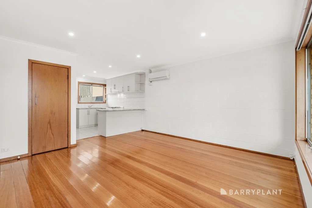 2/27 Curtin Avenue, Lalor, VIC 3075