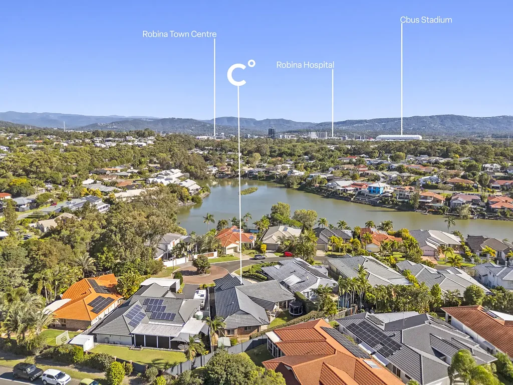 Robina 5 Bedroom Robina Quay's 5 Bedroom Home - Motivated Vendors