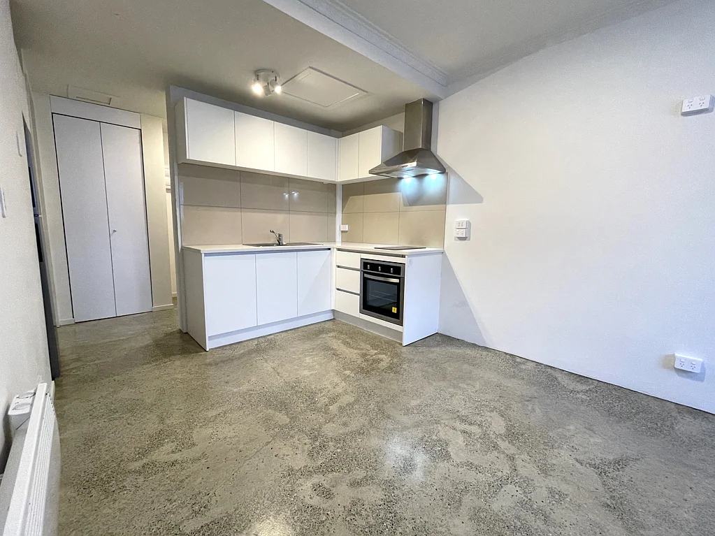 Handy Location 1 Bedroom Apartment