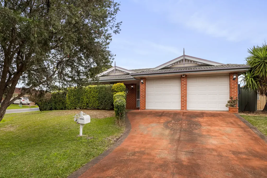 2 Englewood Way, Glenmore Park, NSW 2745
