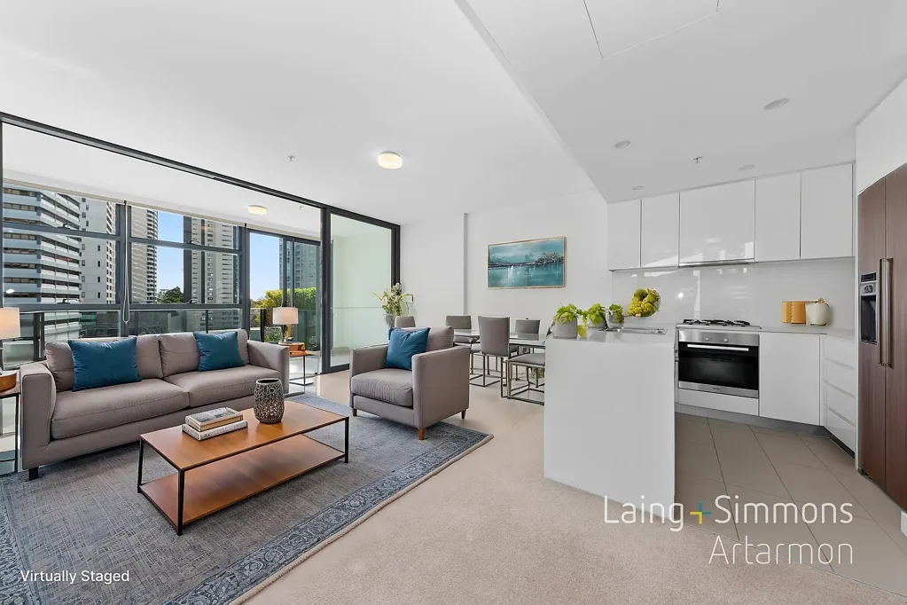 Sunny, Private Northerly Aspect with Huge Warp-around Terrace !