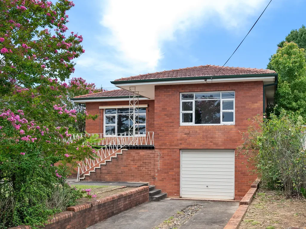 94 Canterbury Road, Glenfield, NSW 2167