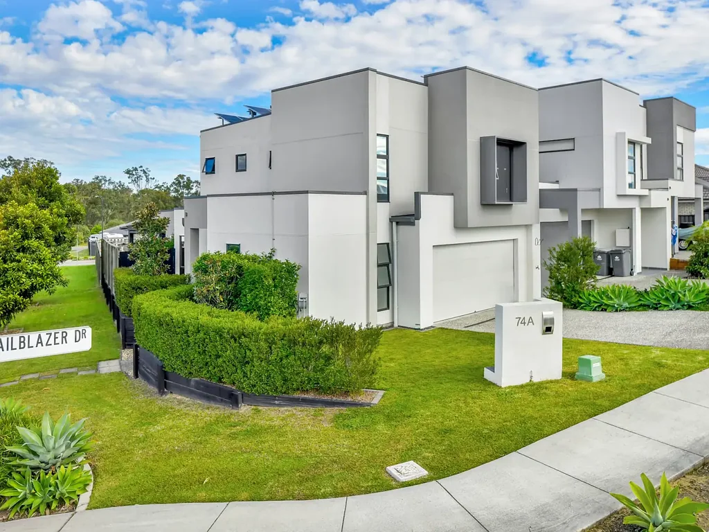 Flagstone 3غرفة نوم ?? Sexy and Stylish Townhouse – Live the Luxe Life! ??
