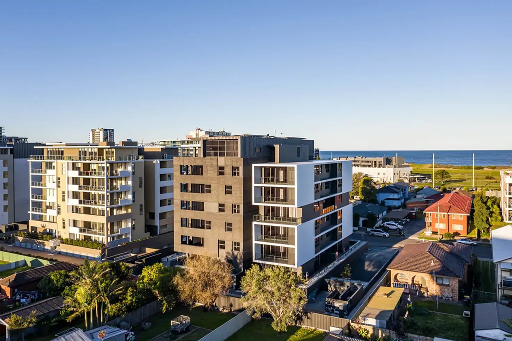 SOUTHBANK APARTMENTS - 14 Beatson Street WOLLONGONG