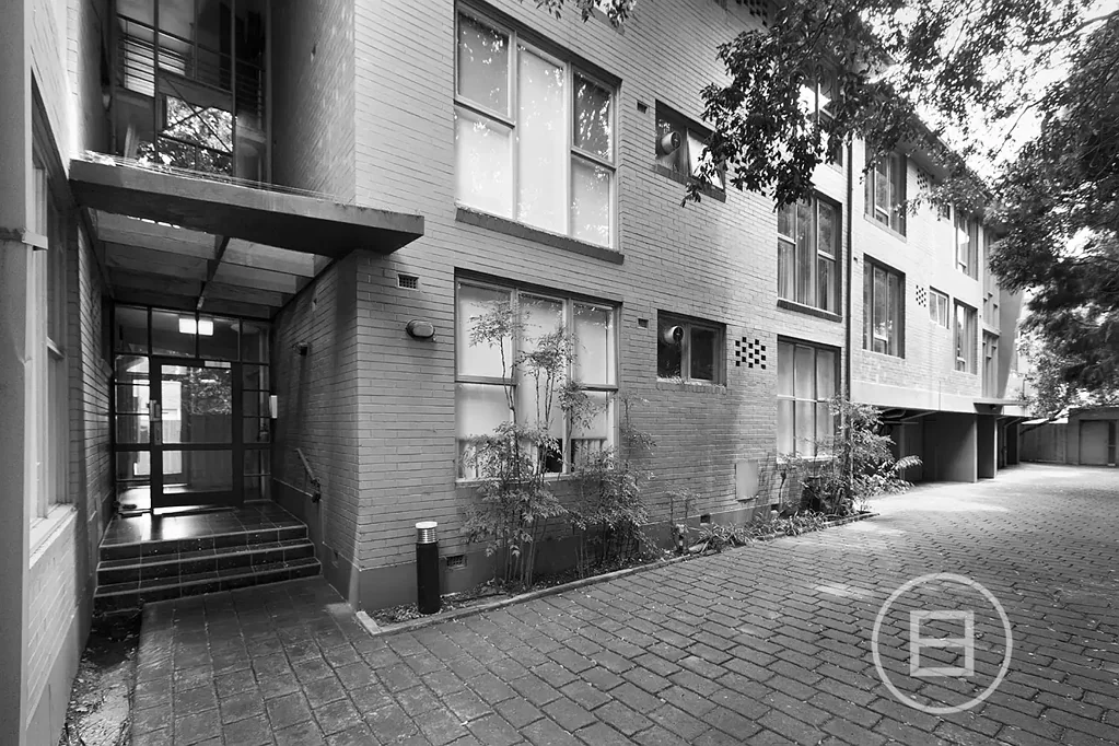 11/301 Dandenong Road, Prahran, VIC 3181