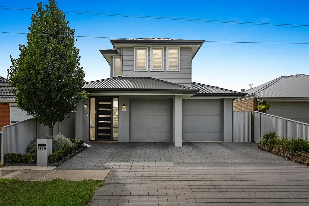 Semaphore South 3 Slaapkamer Family living in sought-after coastal location.....Priced To Sell!