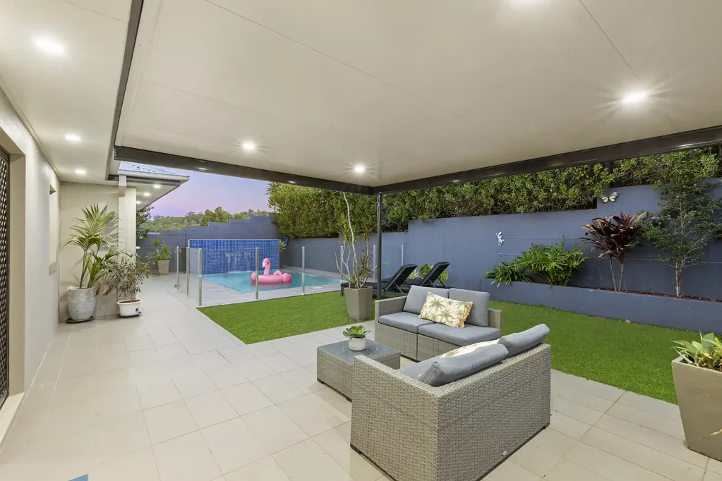 Mudgeeraba 4房  ELEVATED FAMILY SANCTUARY WITH ROOM TO BREATHE!