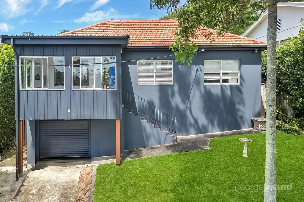 Three Bedroom House in Prime Location!