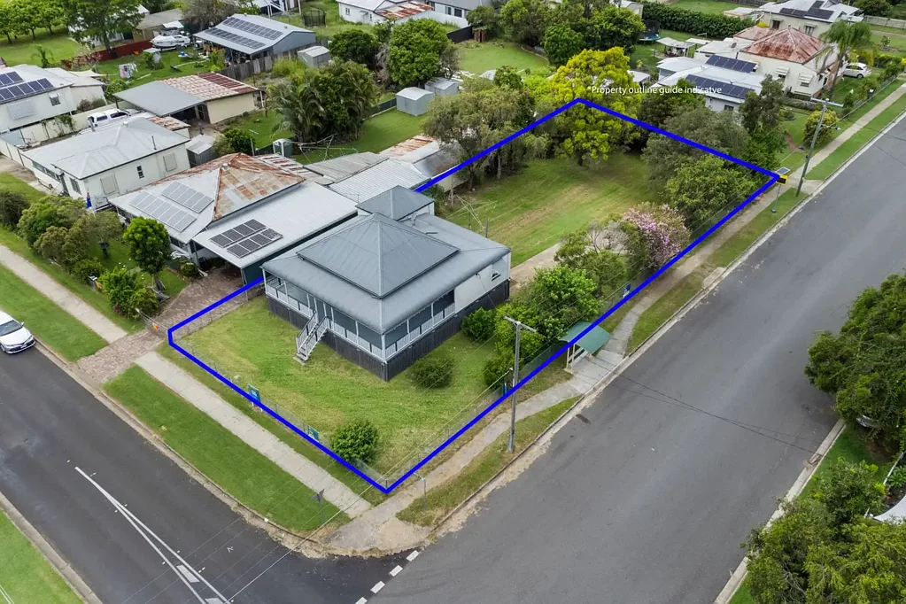 One Mile 4ਬੈੱਡਰੂਮ POTENTIAL PLUS WITH 2 STREET FRONTAGE  ON 1012M2