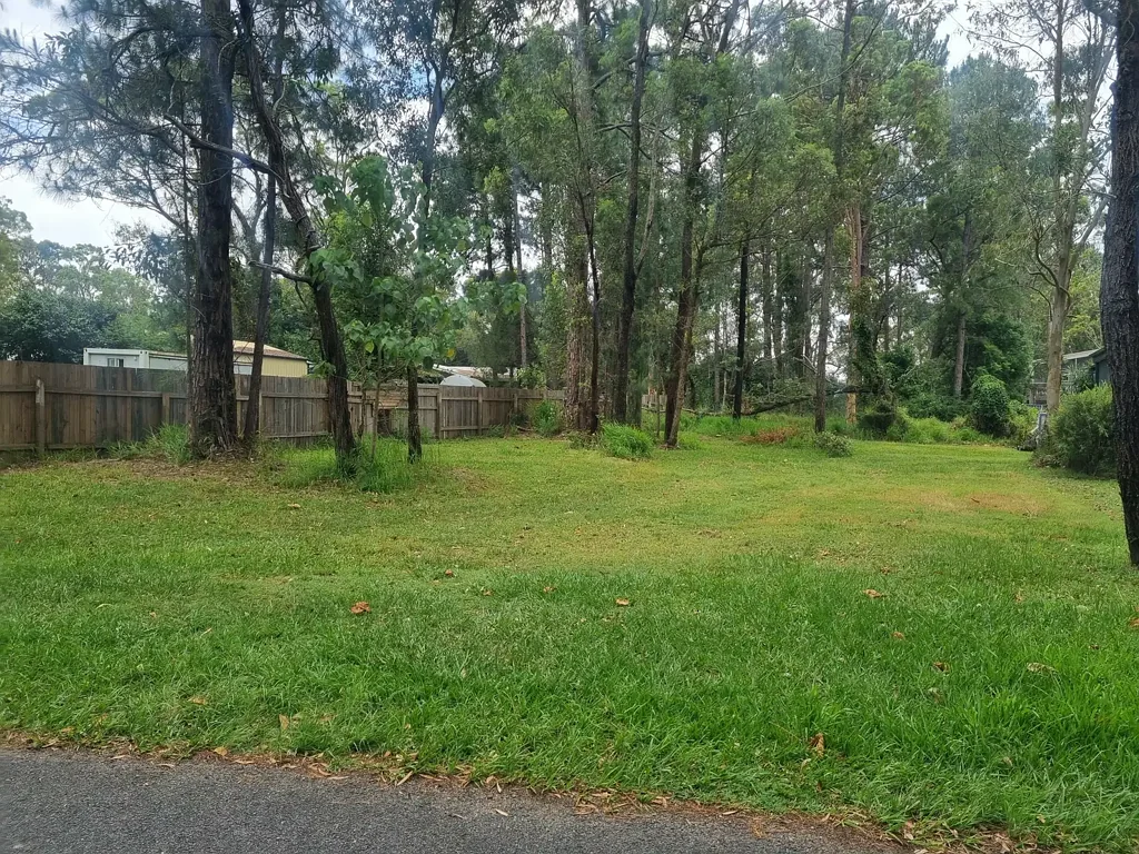 Macleay Island 688平米平地 宁静dead end街 海岛生活近便 步行学校海滩 轻松驾达ferry终端 Perfectly Positioned 688m² Block in a Peaceful Street