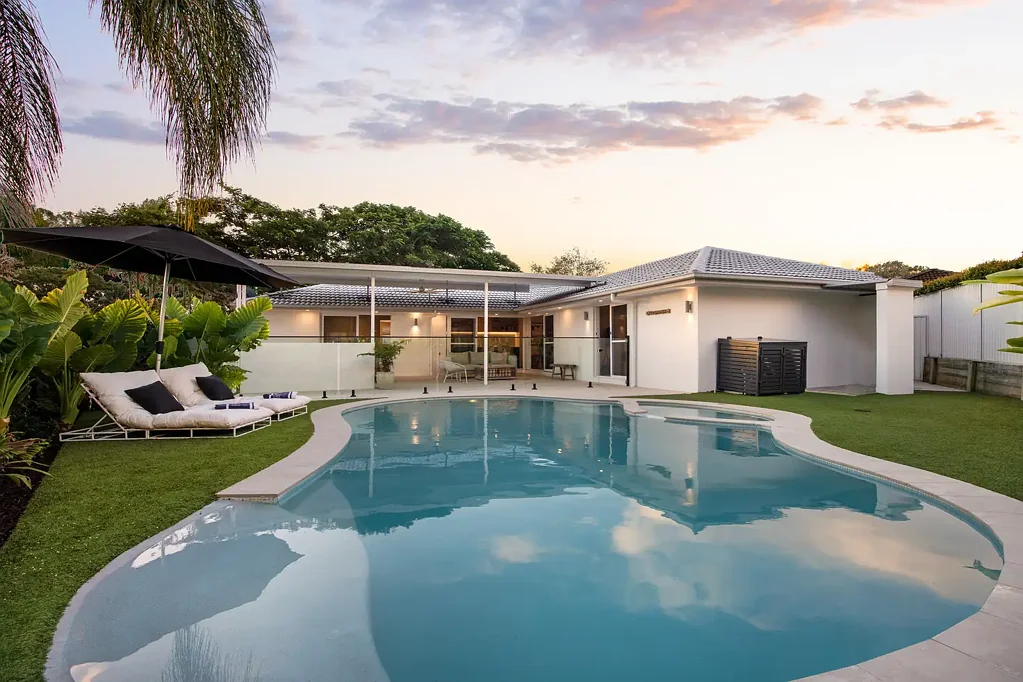 Burleigh Waters 4chambre Exceptional Family Living with a Floor Plan Designed to Grow with You