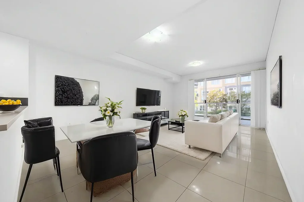 Stylish Split-Level Apartment - 2 Bed | 2 Bath | 2 Parking - Walk to Station & Shops!