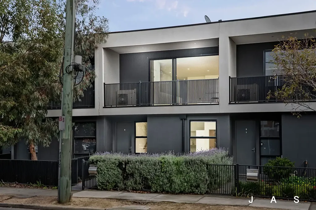 Footscray 3બેડરૂમ Relaxed Contemporary Living Meets City-Fringe Convenience
