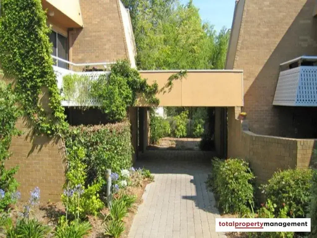 Two Bedroom Apartment, ideal location.