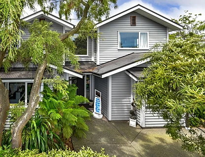 - 746 Gloucester Street, Avonside, Christchurch City, 10 ਕਮਰੇ, 4 ਬਾਥਰੂਮ, House