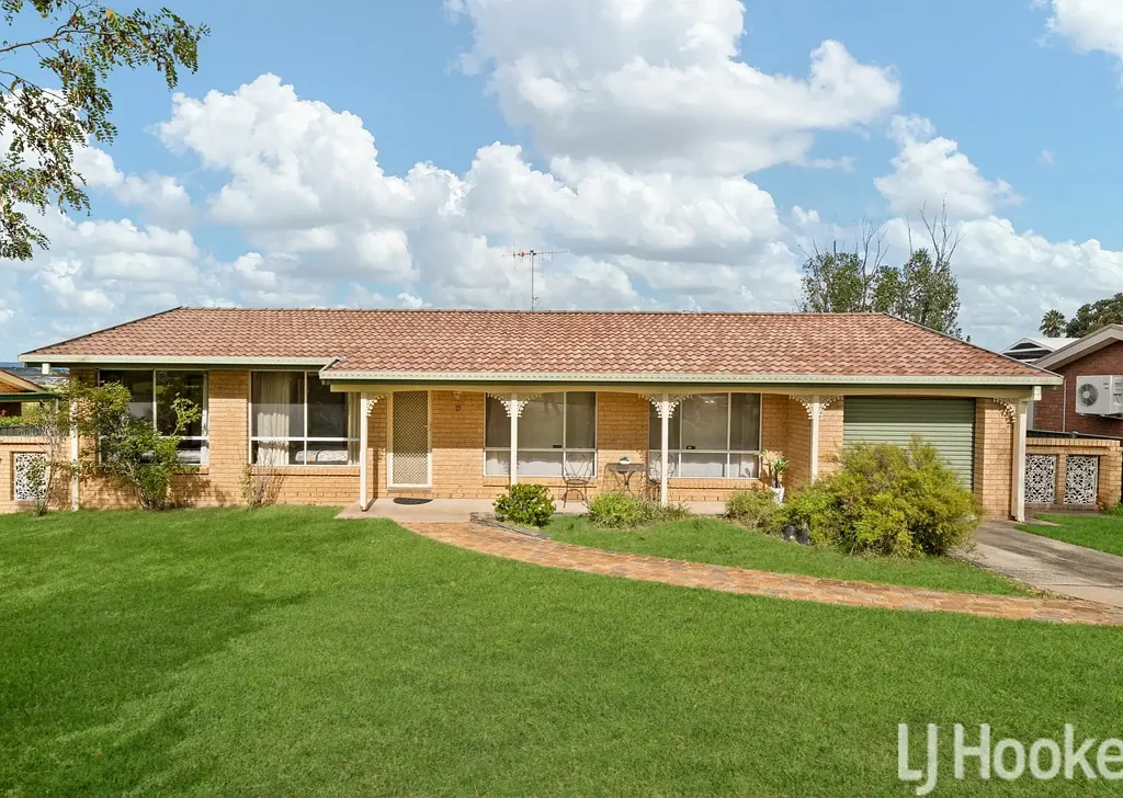 Kelso 3房  High-Return Potential – Spacious Home in Growing Kelso