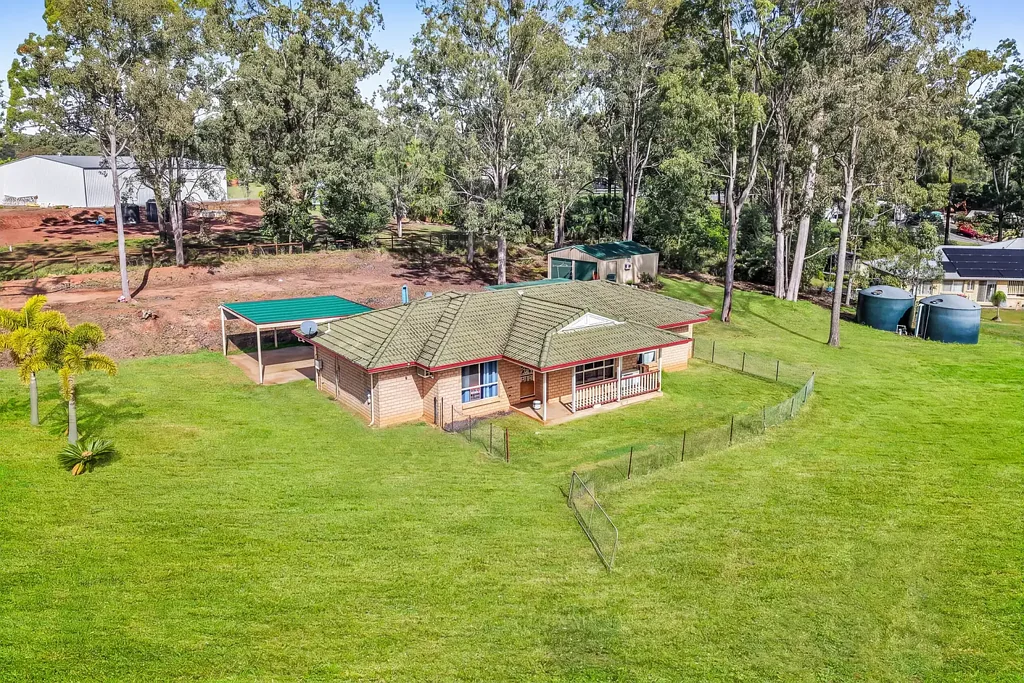 Cedar Vale 4Kwarto First Time Offered in 23 Years ! Peaceful Acreage Living in Cedar Vale