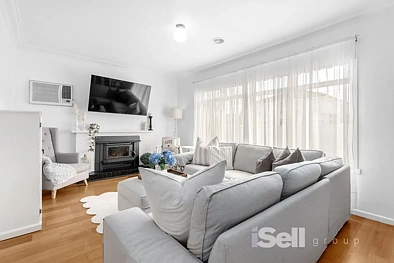 54 PETER ST, SPRINGVALE VIC 3171, 4 ਕਮਰੇ, 2 ਬਾਥਰੂਮ, House