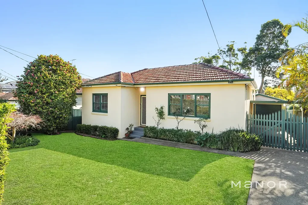 Charming Home in Prime Toongabbie Location – Move-In Ready!
