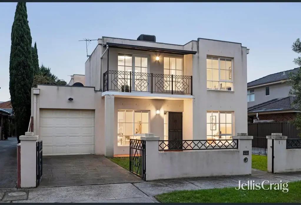 Contemporary Living in Central Location