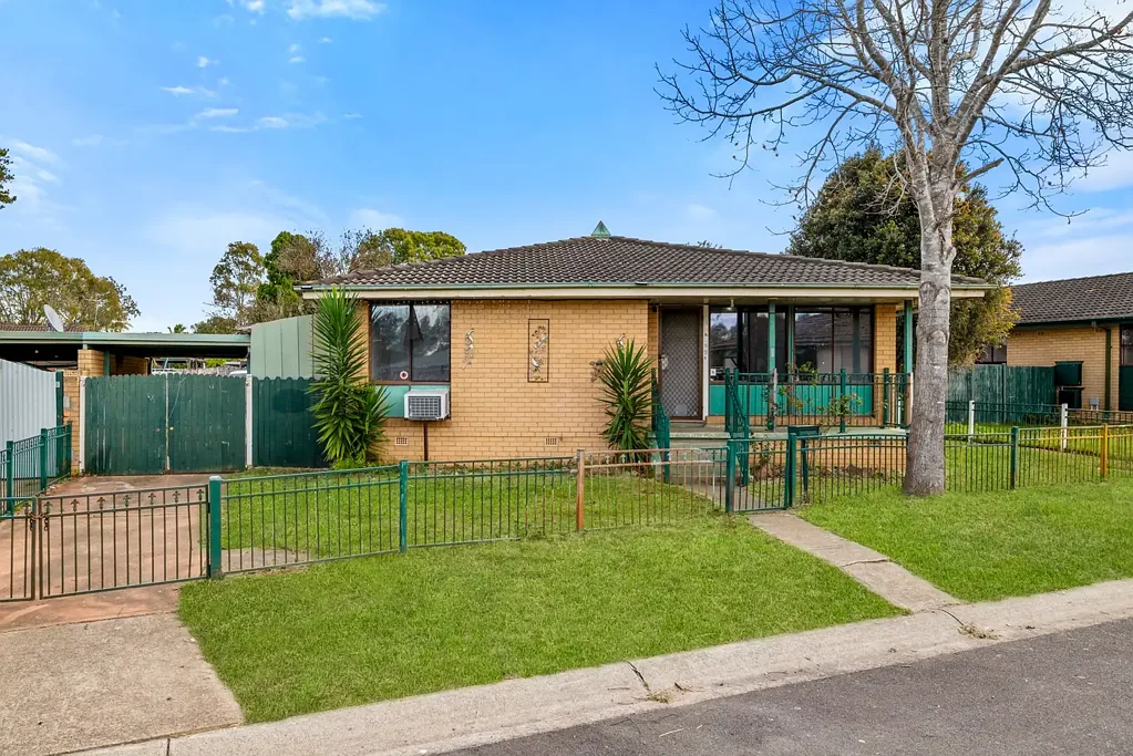 3 Coonong Way, Airds, NSW 2560